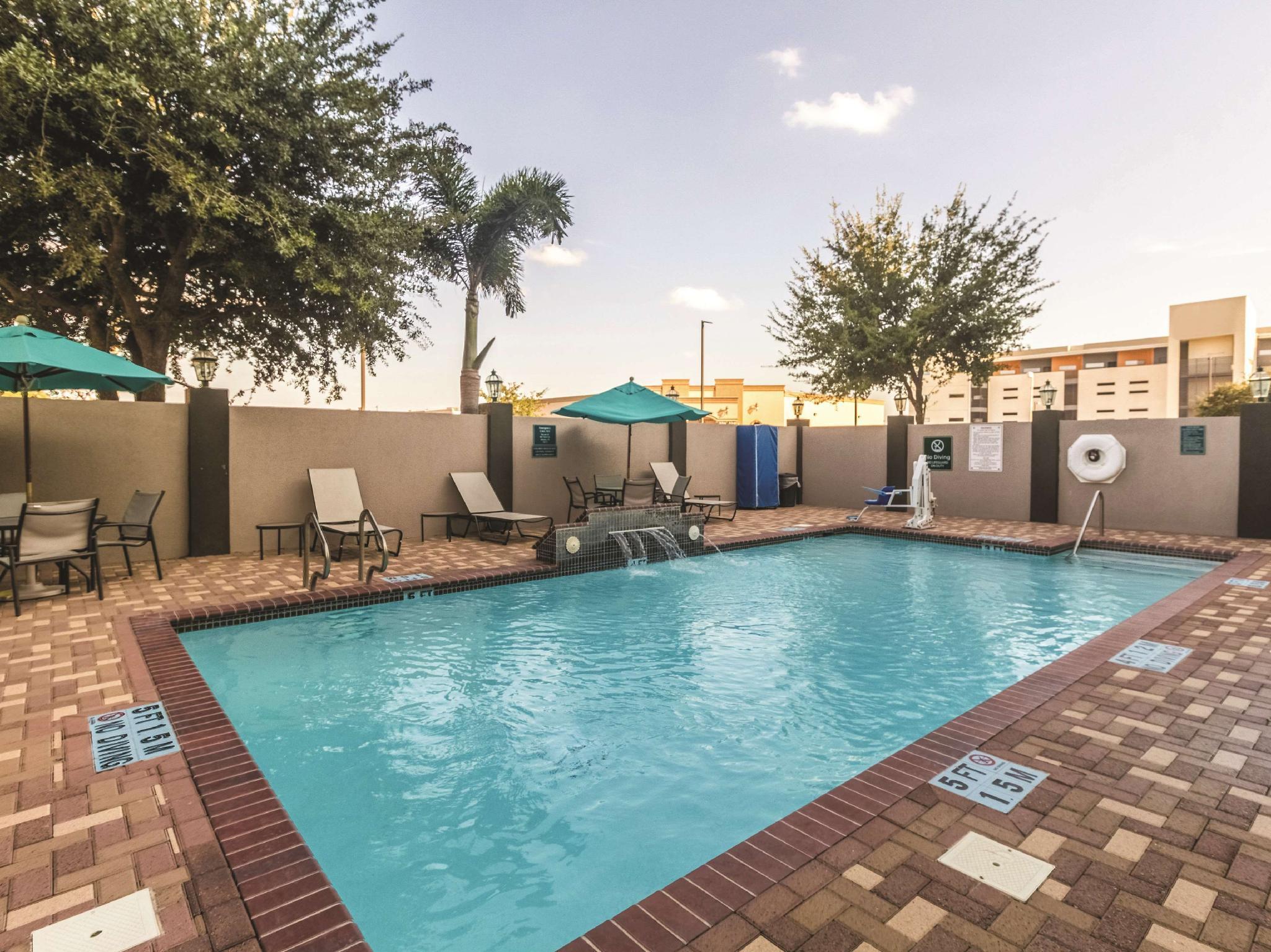 La Quinta By Wyndham Mission At West Mcallen Exterior foto