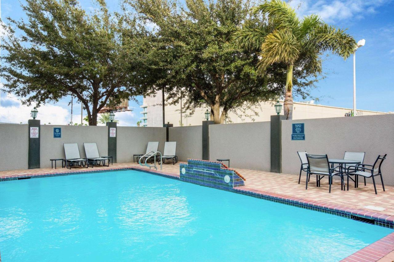 La Quinta By Wyndham Mission At West Mcallen Exterior foto